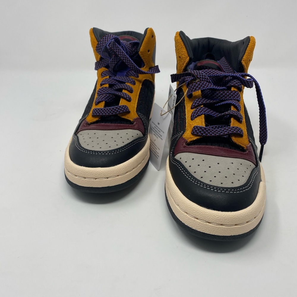 Addidas Forum Mid Patchwork sneakers, (BNIB) multico;Stylish; lightweight; Nice!